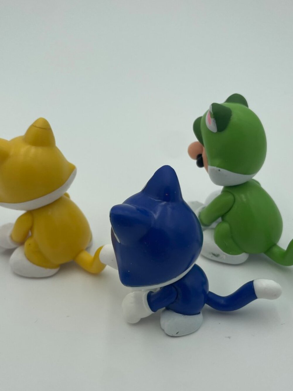 ✨ Super Mario 3D World – Cat Mario & Cat Luigi Mini Figures (Set of 3) - Picture 3 of 5